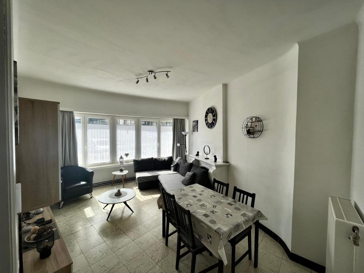 Le Royal. Apartment De Panne