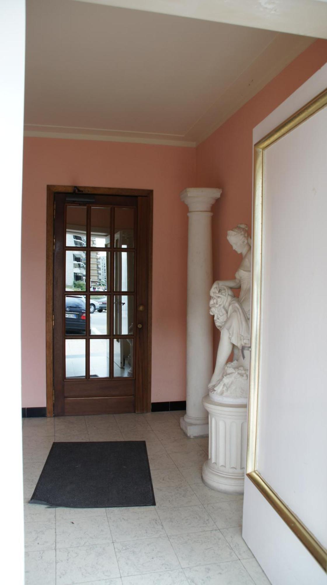 Le Royal. Apartment De Panne